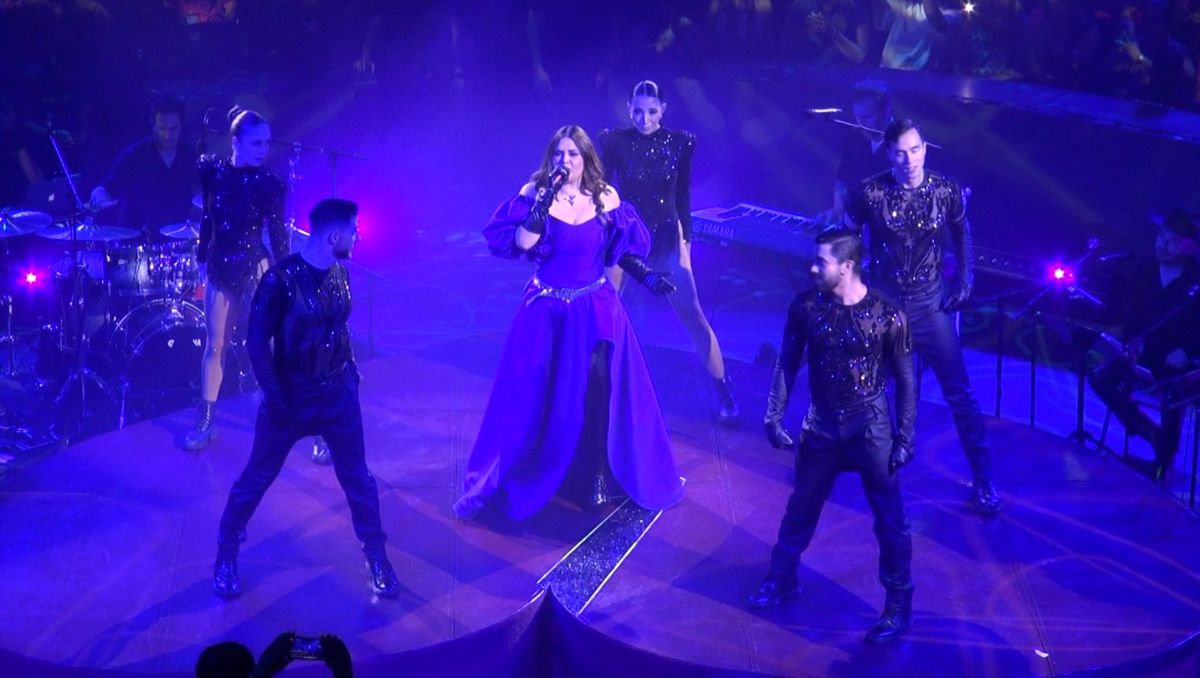 Yuridia regala una noche llena de emociones con concierto en el Domo Care